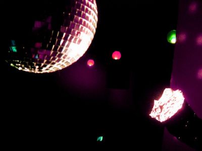 LOCAL PARA TUS FIESTAS SIN ALQUILER