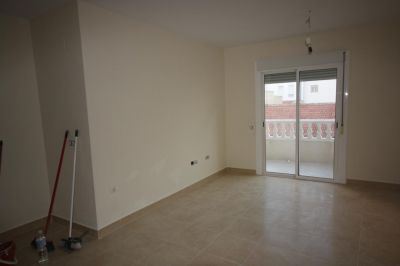 TORREVIEJA 4 HABS ZONA CENTRO,2 TRASTEROS 119.000E 