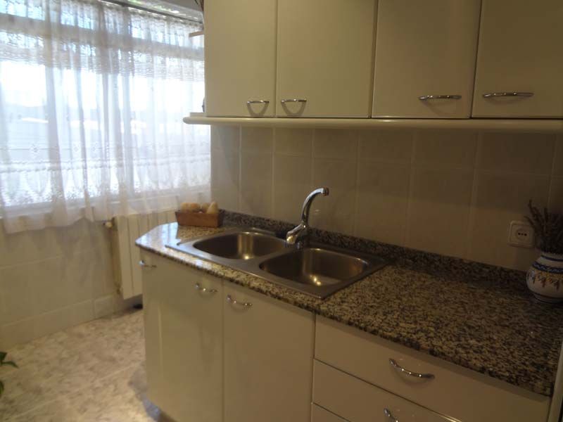 Piso en venta en Ciudad Meridiana con ascensor en la finca y vistas a Barcelona