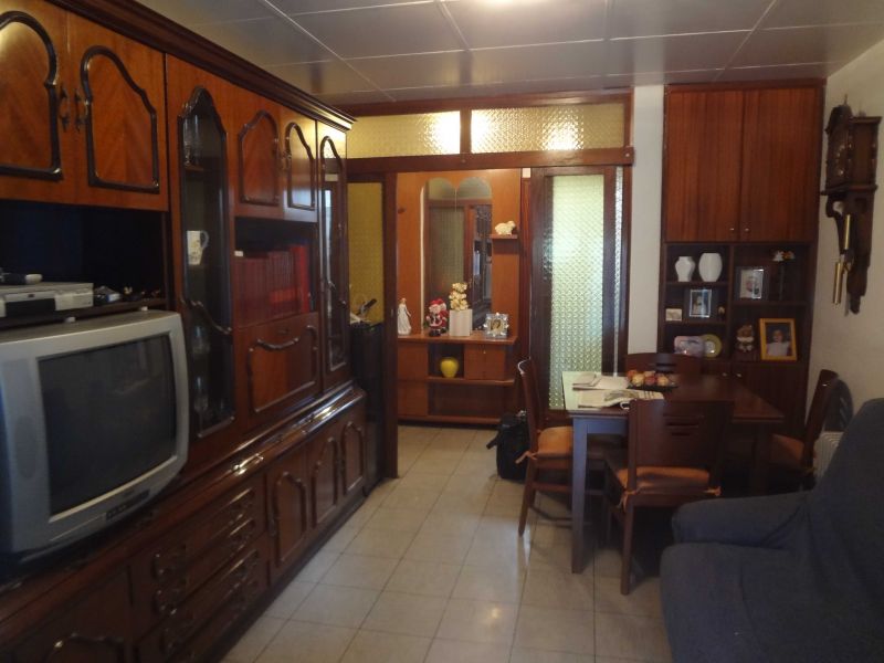 Oportunidad unica, piso para entrar a vivir en Ciutat Meridiana