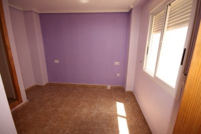 TORREVIEJA,SEGUNDA LINEA DE LA PLAYA 2 HABS 63.500 EUROS 