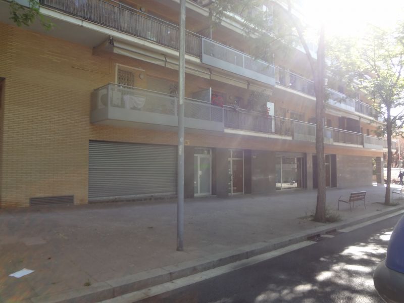 Local comercial a pie de calle en Venta muy luminoso de 114 m2 construidos