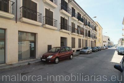 Piso amueblado con parking cerrado se vende