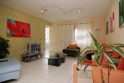 Piso de tres habitaciones en venta