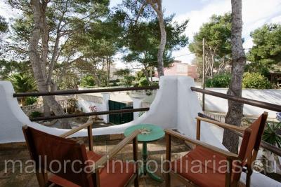 Chalet con terrazas u piscina en venta