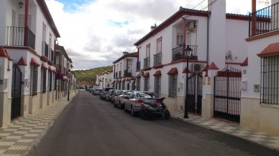 Casa Unifamiliar con 5 Habitaciones todo Exterior