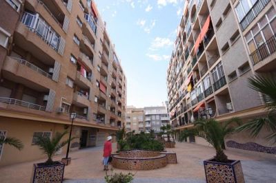TORREVIEJA APTO CON UNA HABITACION,CERCA PLAYA 37.000 EUROS