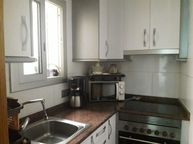 Todas las estancias son exteriores, solo 2 vecinos por rellano, mucha luz natural