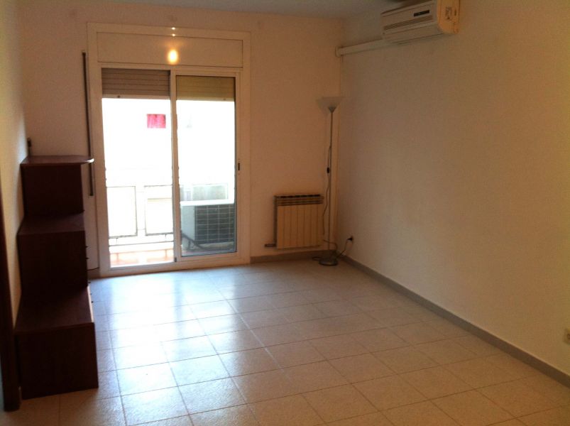 Piso en Venta de 90 m2 en Trinitat Vella Barcelona