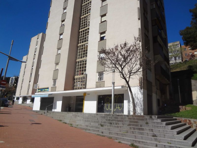 �Ocasi�n piso con ascensor en la finca cerca de transporte p�blico!