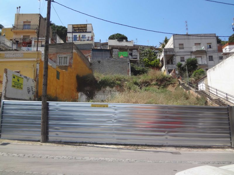 Terreno en venta en Sant Quirze Safaja en Torre Baro en Nou Barris de Barcelona