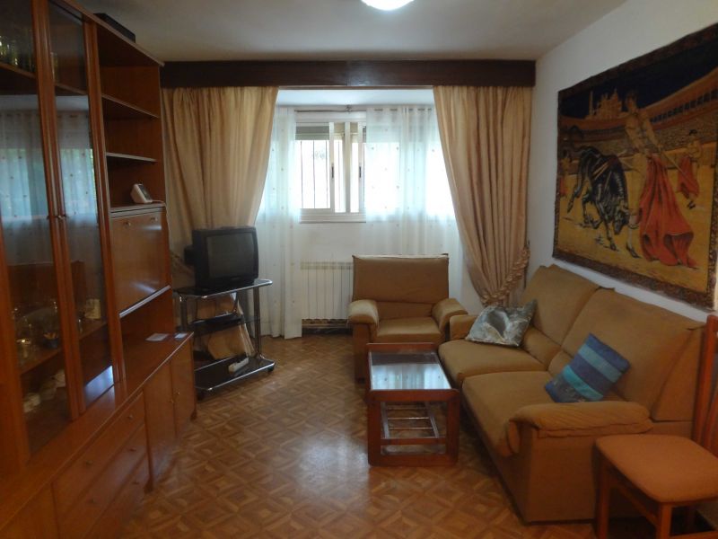 Fant�stica vivienda con ascensor en la finca en venta de 65 m2 en Ciutat Meridiana