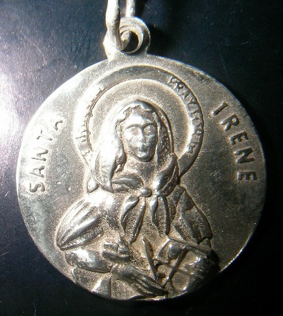 Medalla santa Irene en oro o en plata