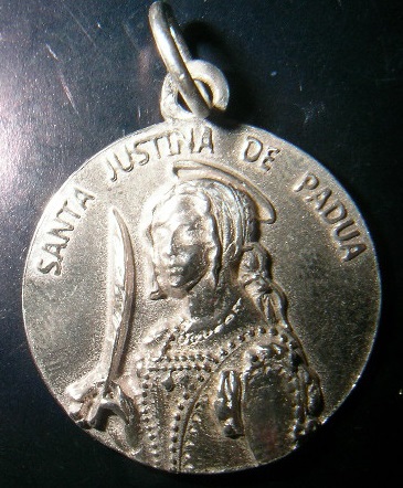 Medalla virgen santa Justina de Padua