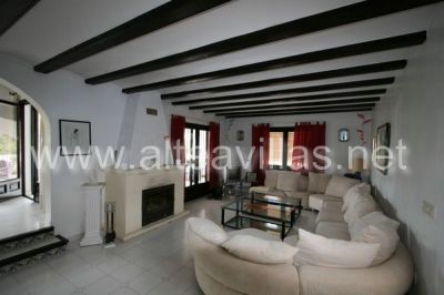 Villa exclusiva en Moraira con 2 viviendas en terreno ancho con vistas al mar enormes