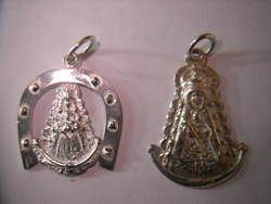 Medallas virgen rocio en oro y plata