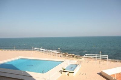 1� LINEA DE PLAYA VISTAS ESPECTACULARES  3 HABS,PISCINA. 